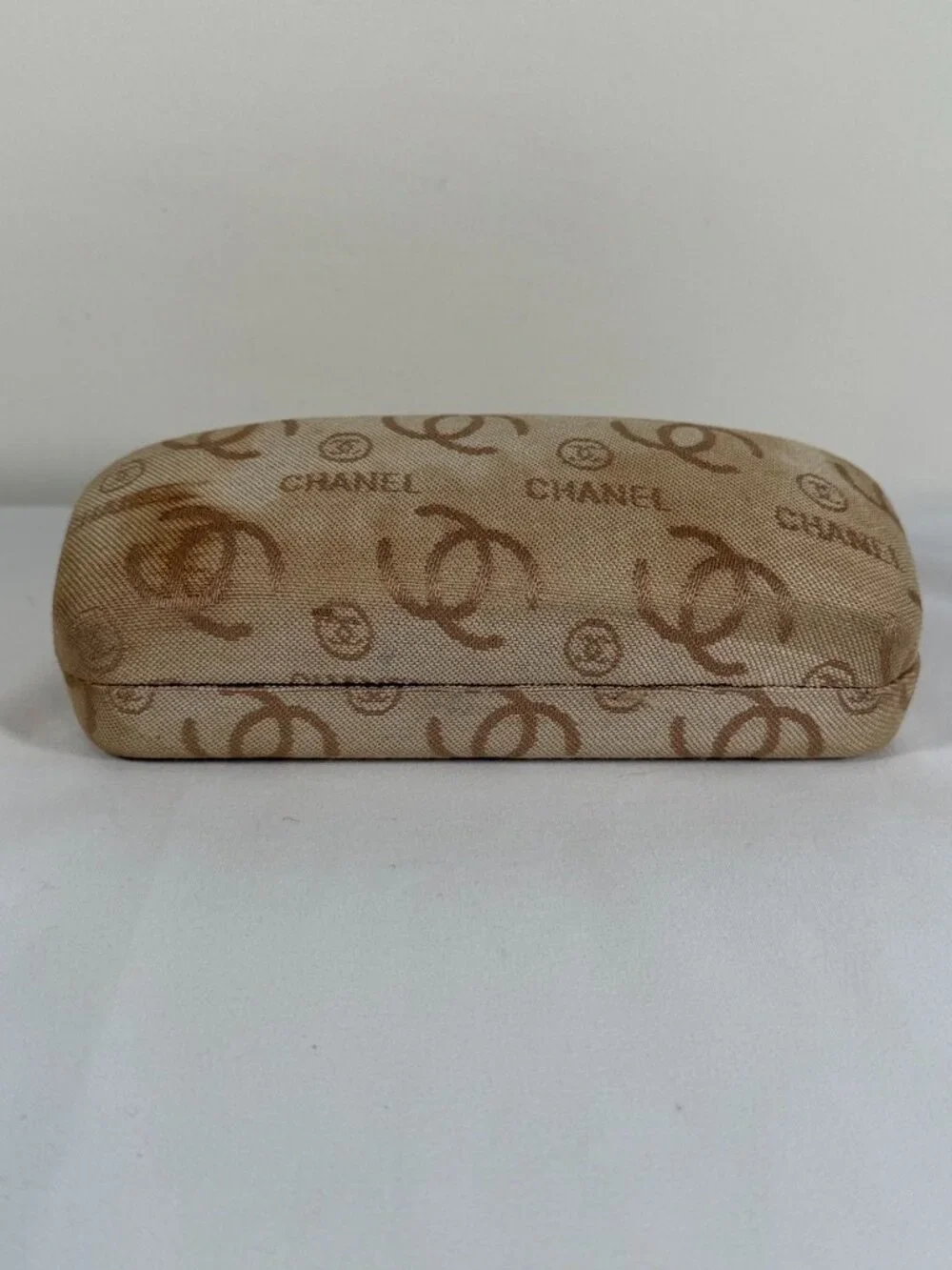 CHANEL CC Monogram Logo Tan Fabric Clamshell Eyeglass Sunglass Case